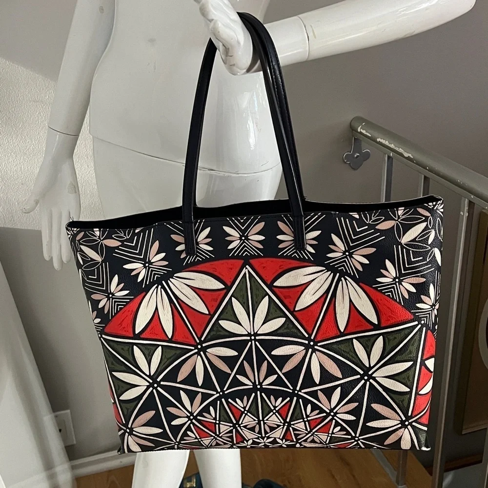 Tory Burch Large Prbbled PVC Shoulder Tote Bag